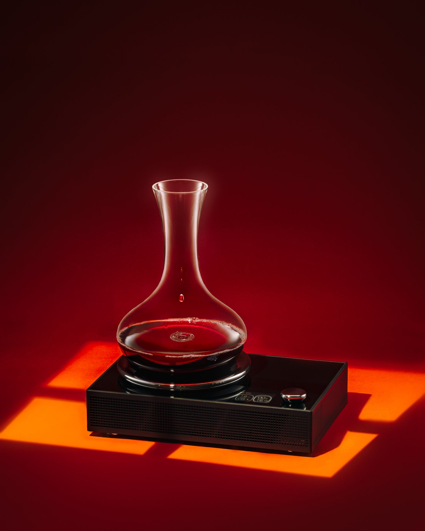 Titan Mobile Temperature Controlled Decanter